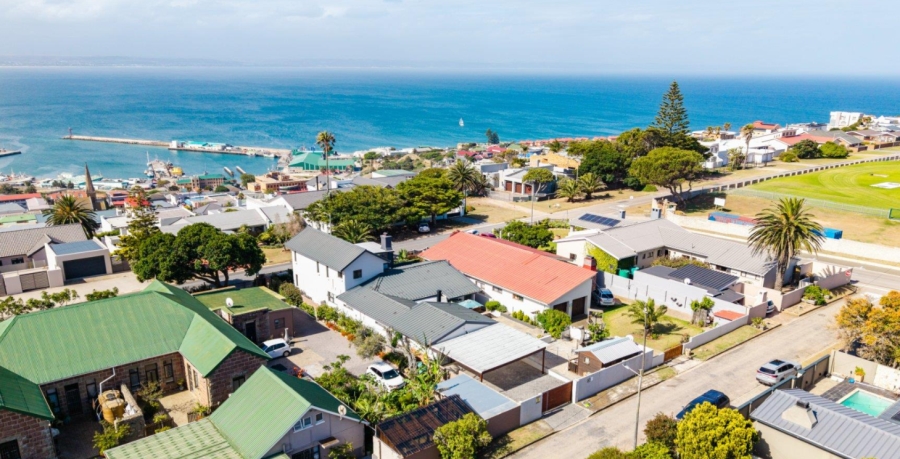 4 Bedroom Property for Sale in Linkside Western Cape